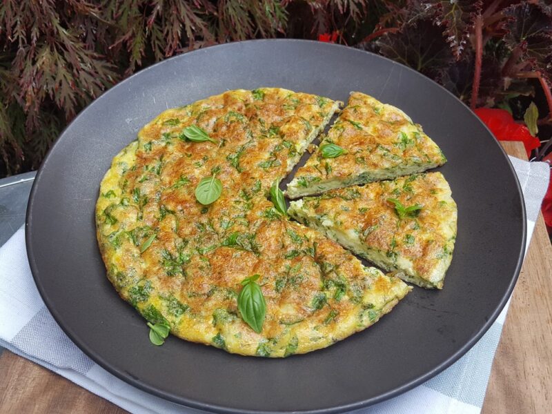 Halloumi and spinach frittata