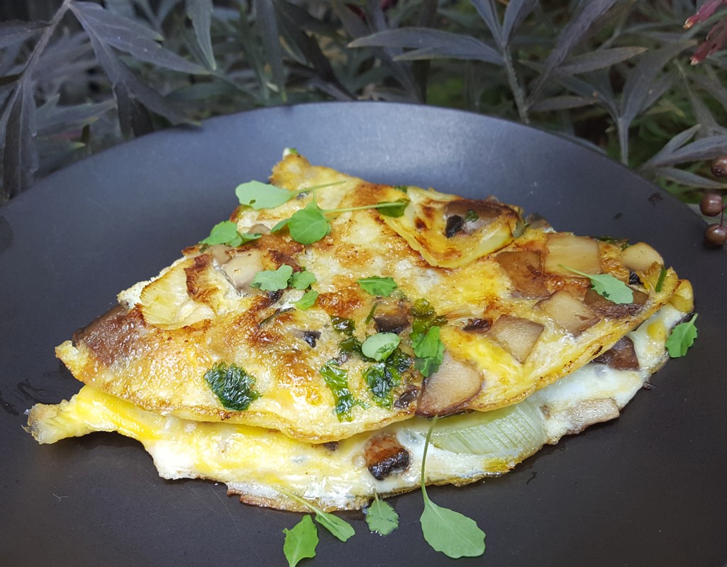 Mushroom, leek and mozzarella omelette