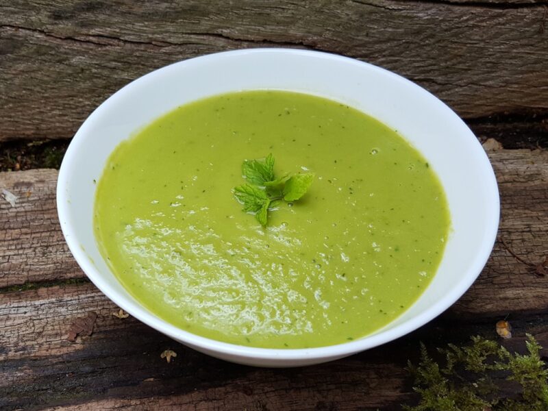 Zesty pea soup