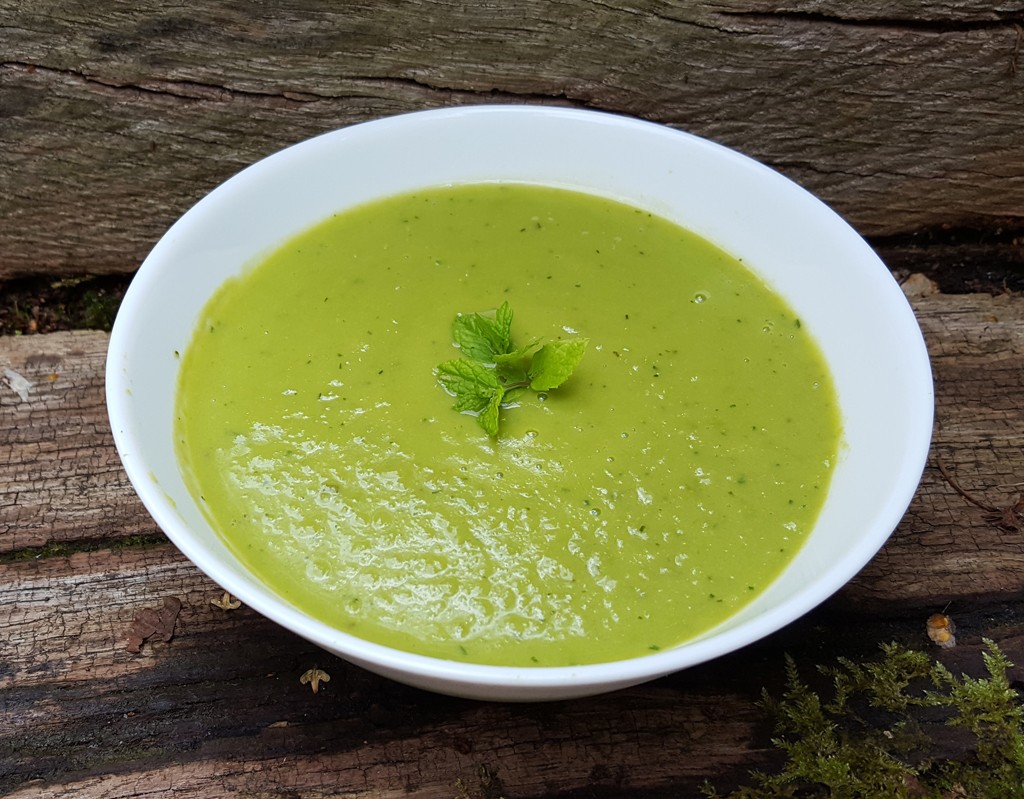 Zesty pea soup