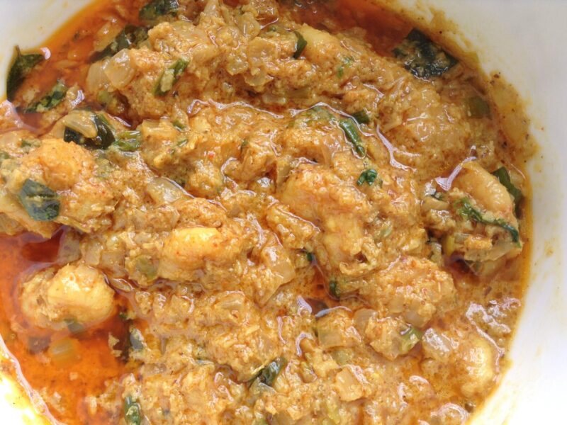 Prawns in coconut gravy