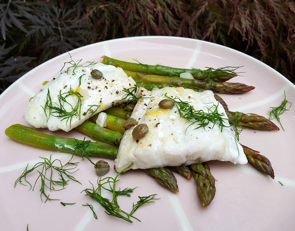 Sautéed haddock with asparagus