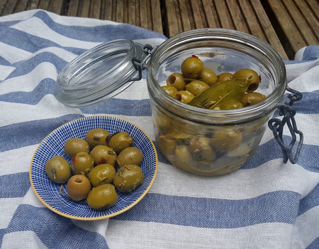 Zesty Green Olives