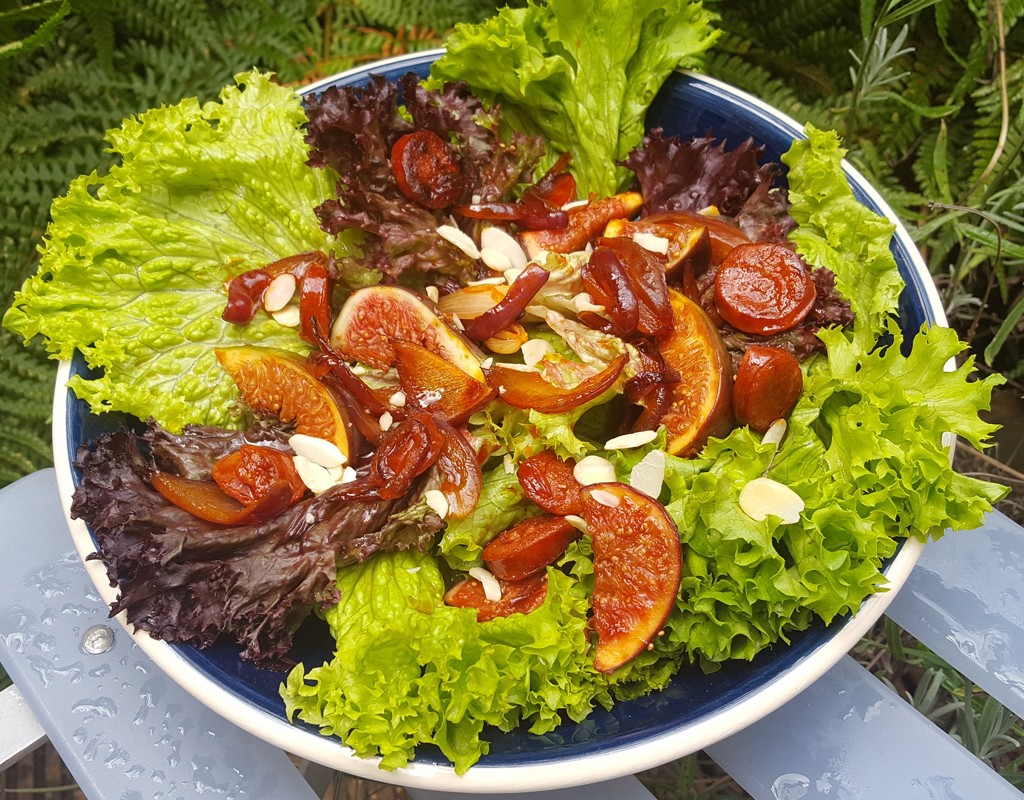 Chorizo and fig salad