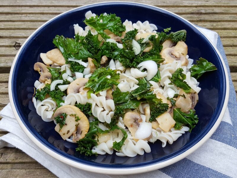 Pasta with mushroom and kale