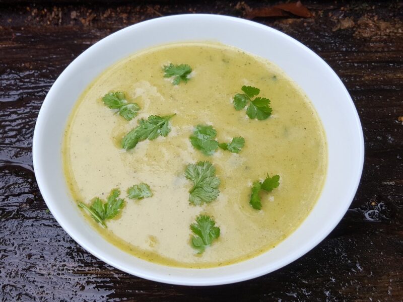 Curried cauliflower and broccoli soup