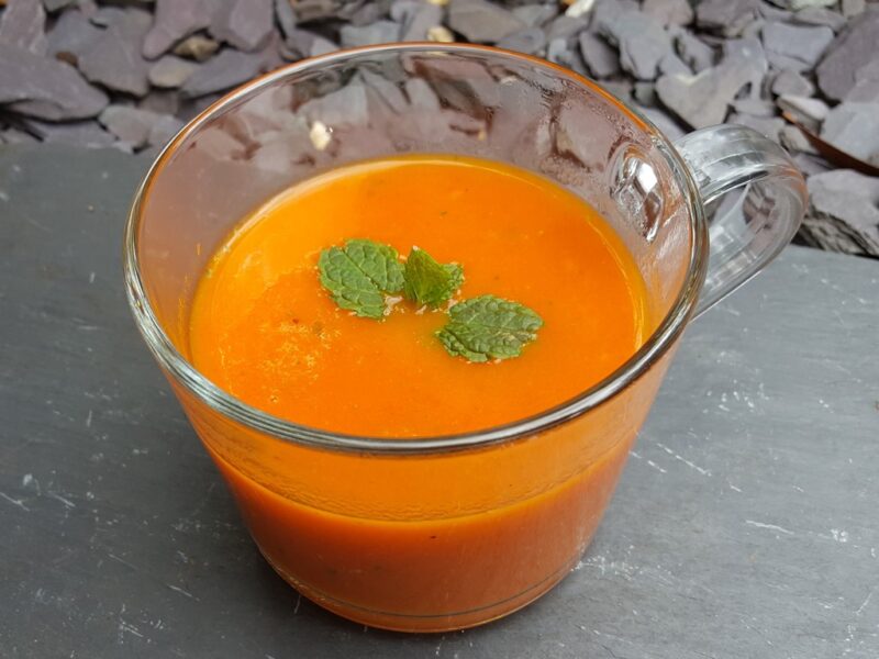 Roasted pepper and tomato soup