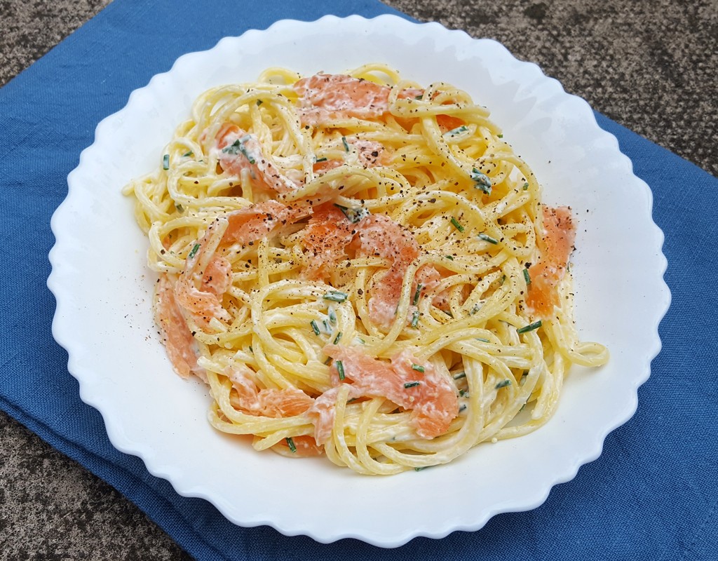 Smoked salmon and lemon pasta