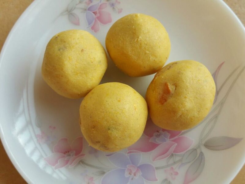 Besan laddu