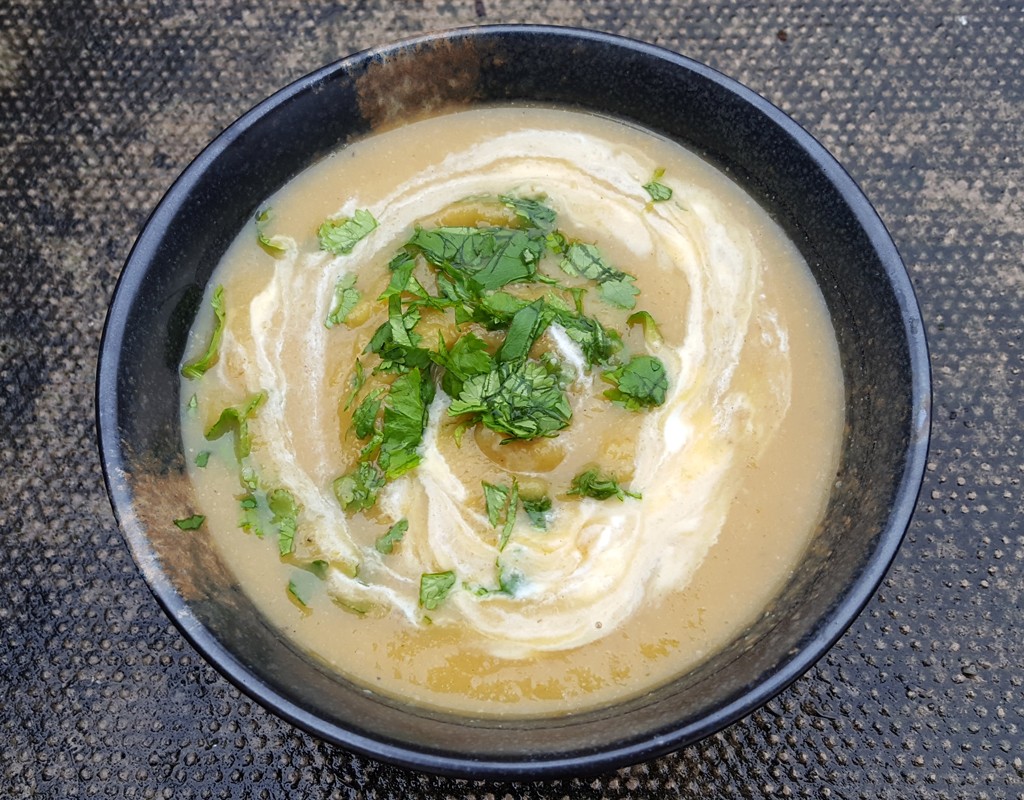 Curried butternut squash and cauliflower soup