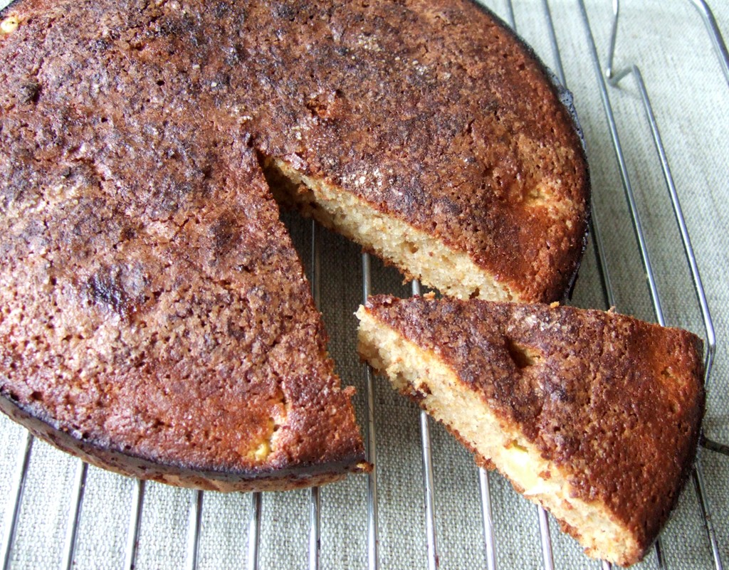 Fruity spelt cake