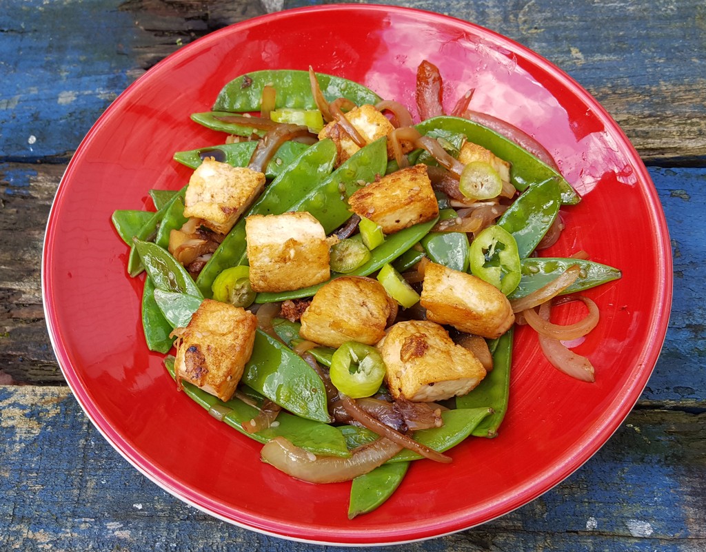 Stir-fried Mangetout and tofu