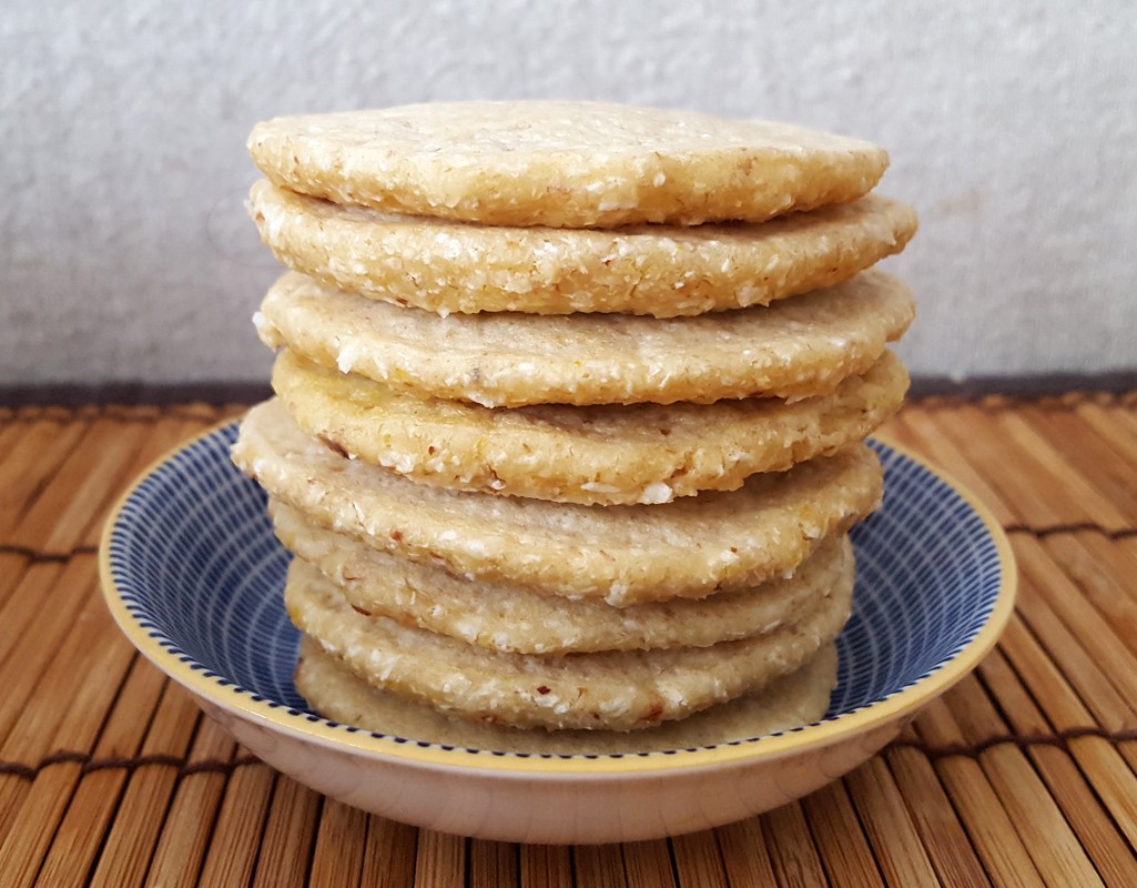 Zesty coconut and almond oaty pancakes