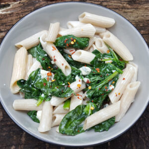 Pasta with spinach and gorgonzola