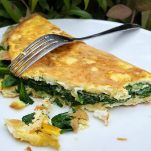 Spinach halloumi omelette