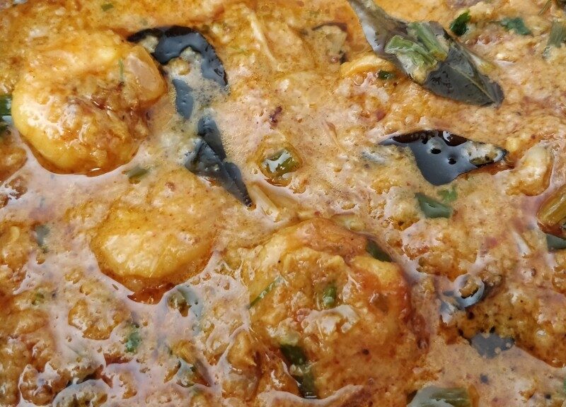 Prawn curry with coconut milk