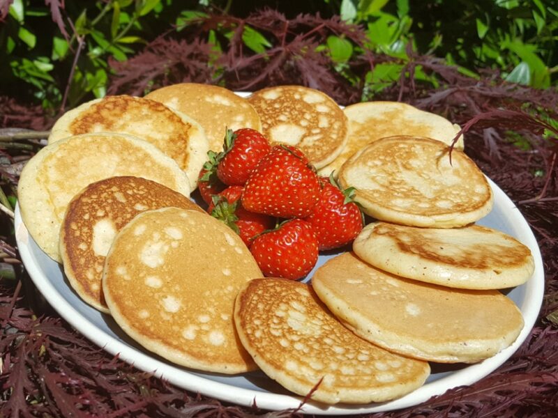 Dairy-free, gluten-free, low-carb almond pancakes