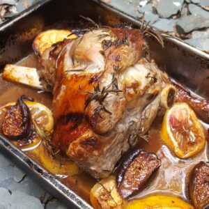 Roast lamb with figs and lemon