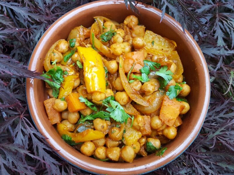 Chickpea and bell pepper curry