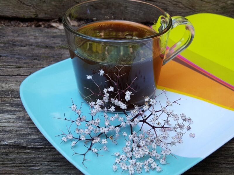 Easy elderflower cordial