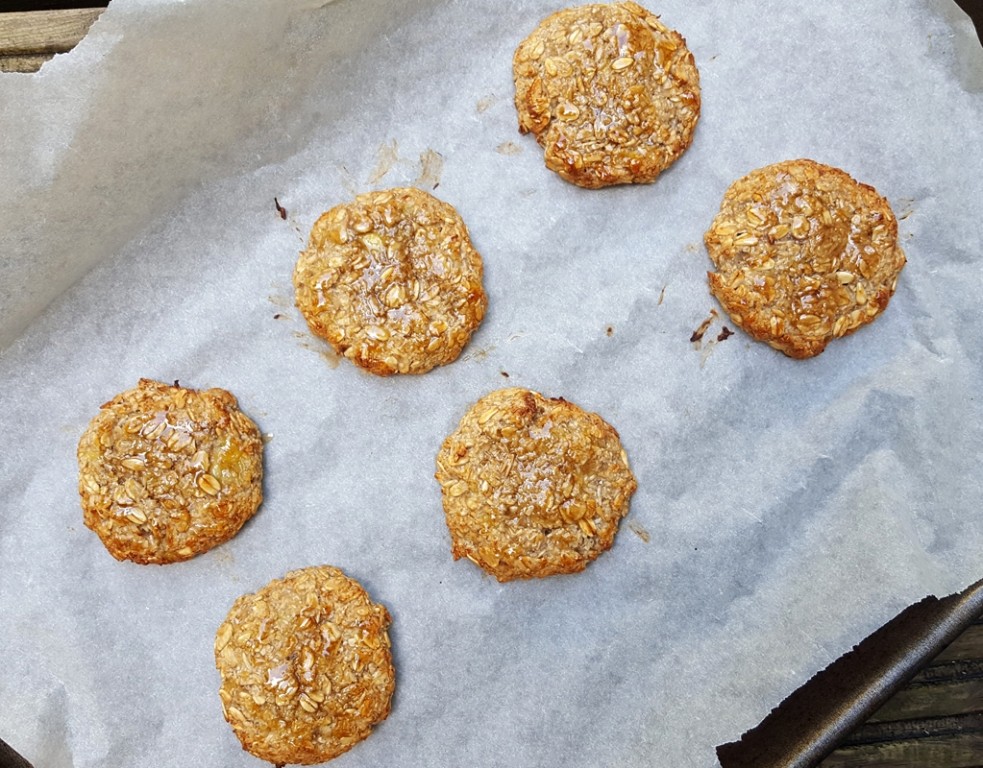 Elderflower, coconut and banana oat cookies