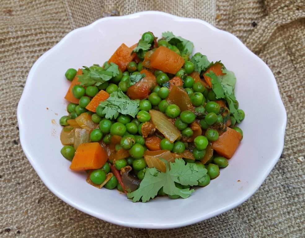 Spiced green pea stew