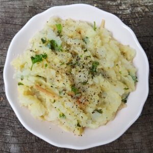 Parsnip and turnip mash with roasted garlic