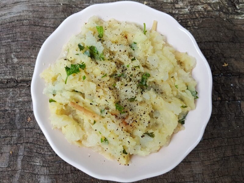 Parsnip and turnip mash with roasted garlic