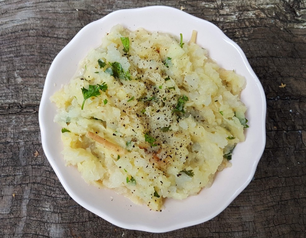 Parsnip and turnip mash with roasted garlic