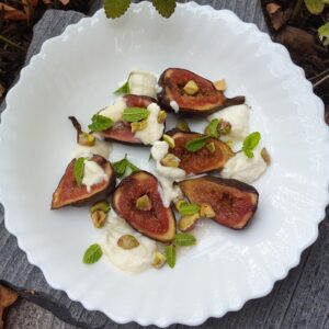 Figs with orange ricotta and honey