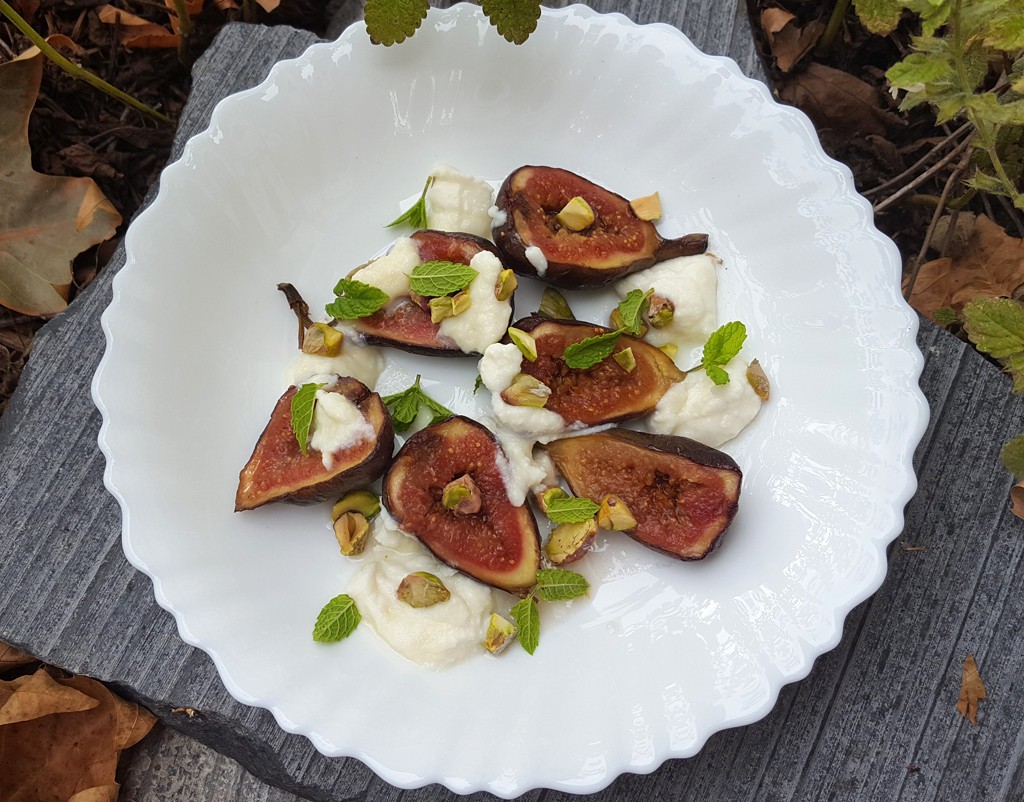 Figs with orange ricotta and honey