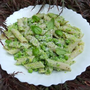 Pea and ricotta pasta