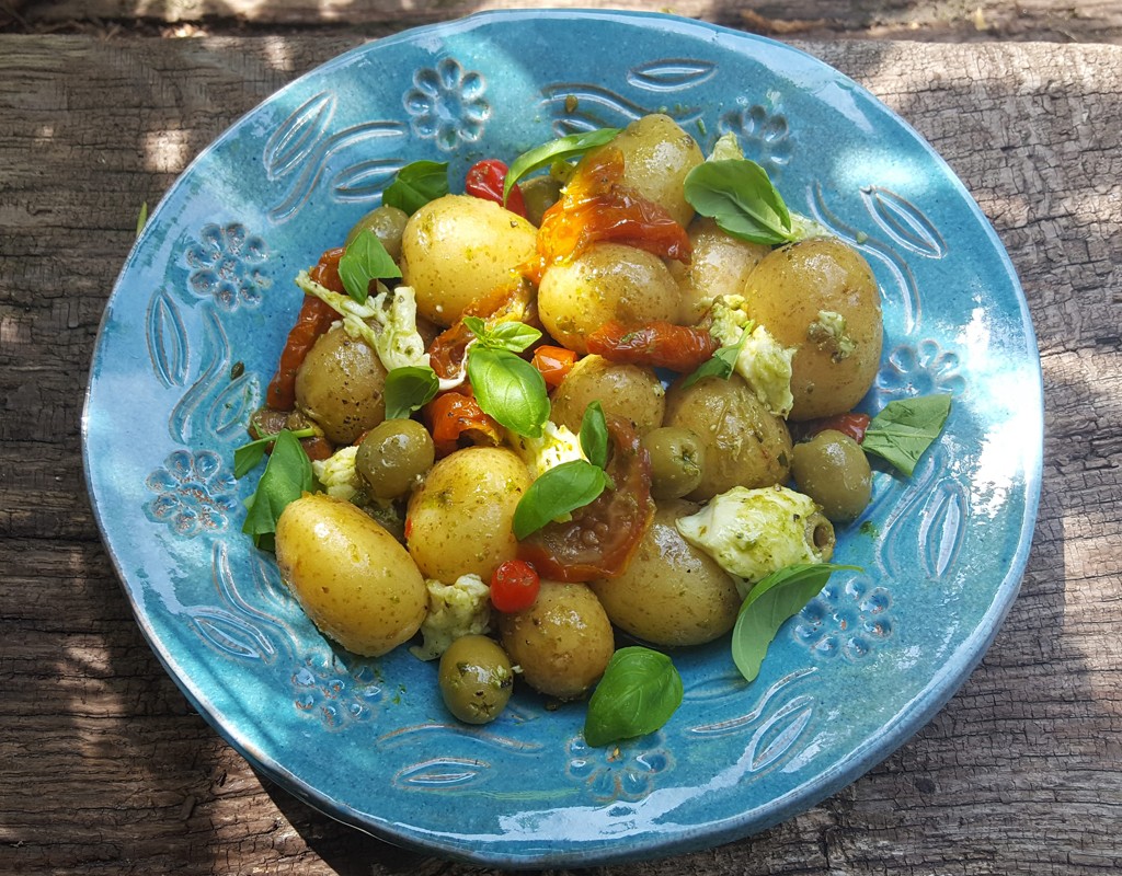 Pesto potato salad with mozzarella