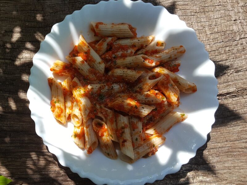 Roasted pepper and garlic pasta