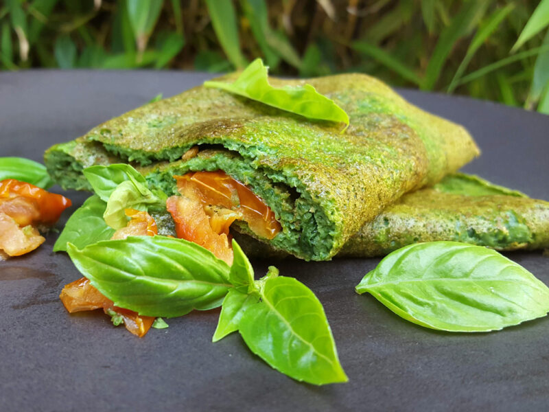 Spinach and pesto omelette