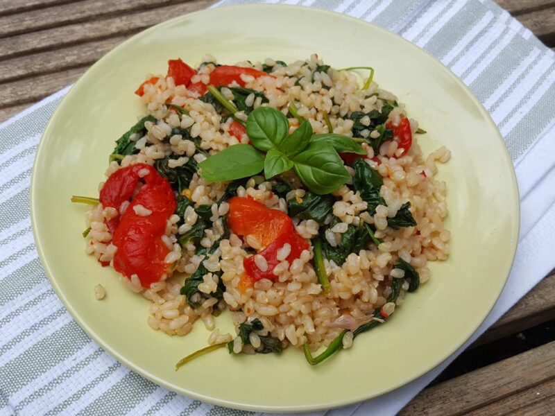 Spiced rice and spinach salad