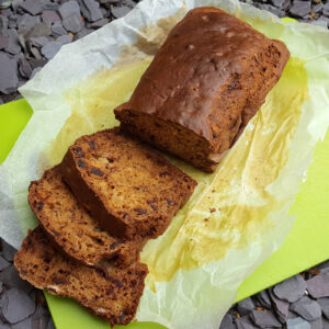 Banana and dates teacake