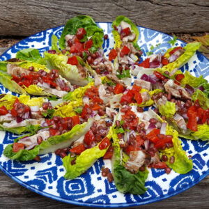 Lettuce wraps with lamb & pomegranate sauce