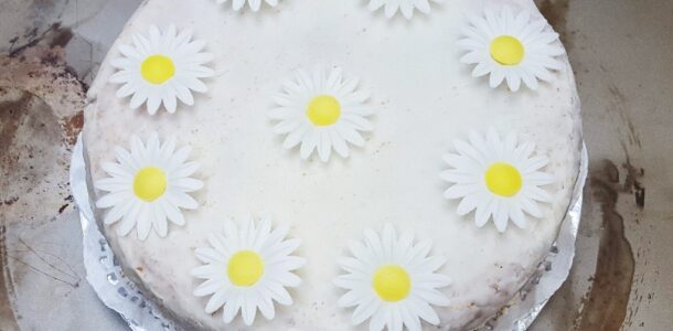 Dairy-free vanilla sponge cake