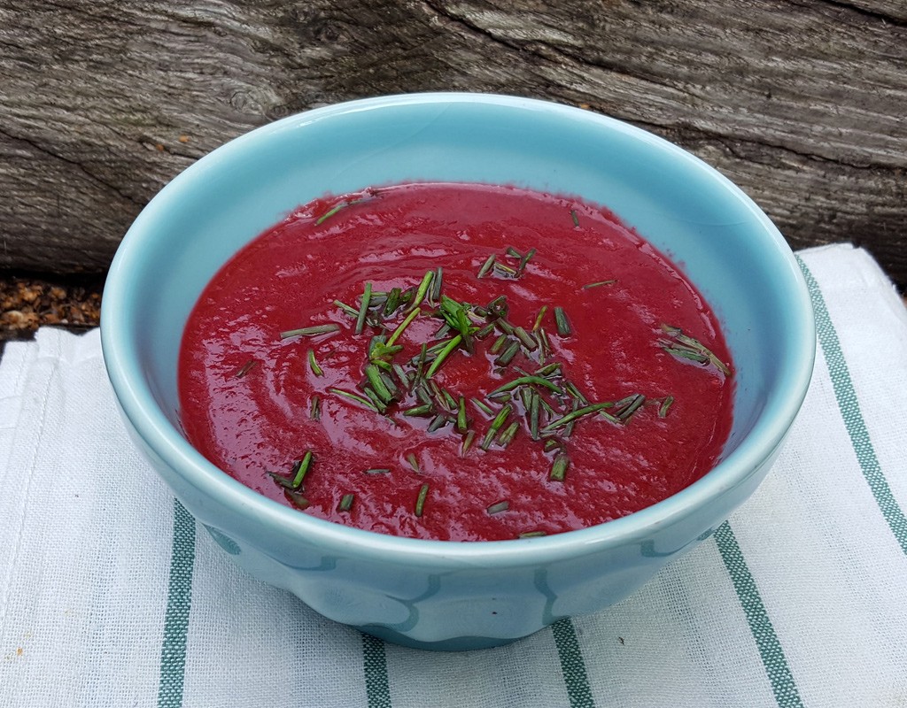 Roasted beetroot and fennel soup