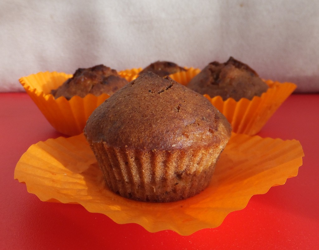 Squash muffins with walnuts