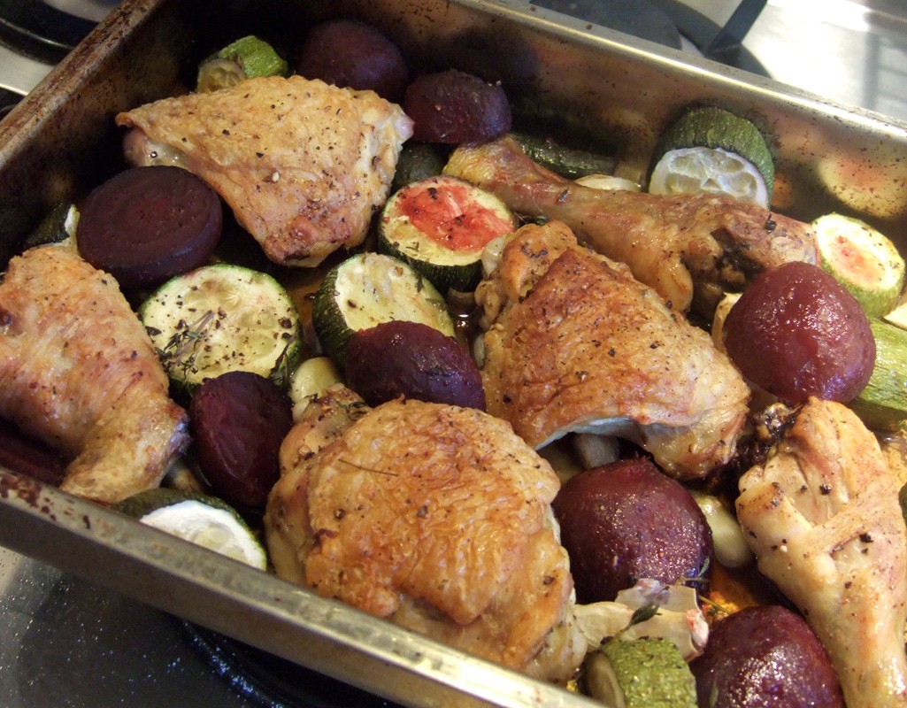 Baked chicken with courgette and beetroot