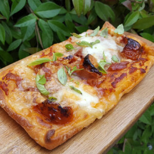 Gluten-free puff pastry pizza