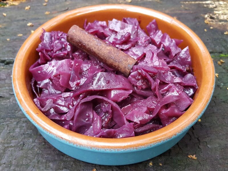 Cider braised red cabbage and apple