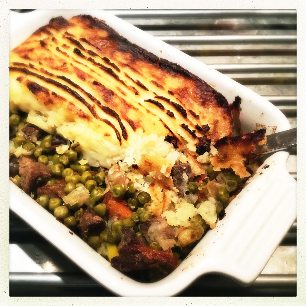 Leftover roast beef & vegetable pie