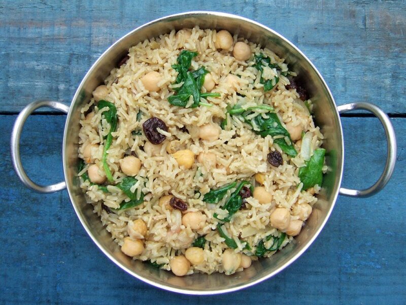 Spinach and chickpeas pilaf