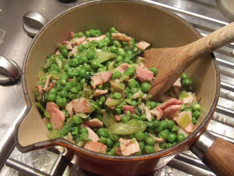 Braised peas with bacon