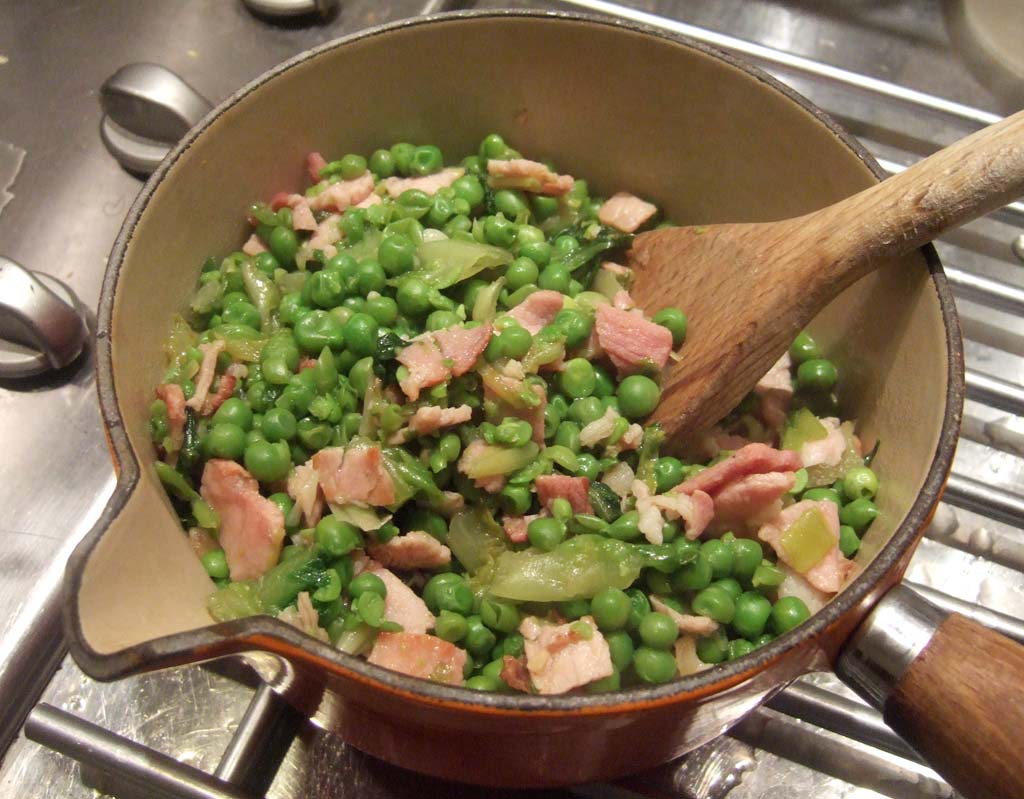 Braised peas with bacon