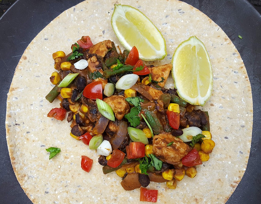 Chicken and black beans tacos