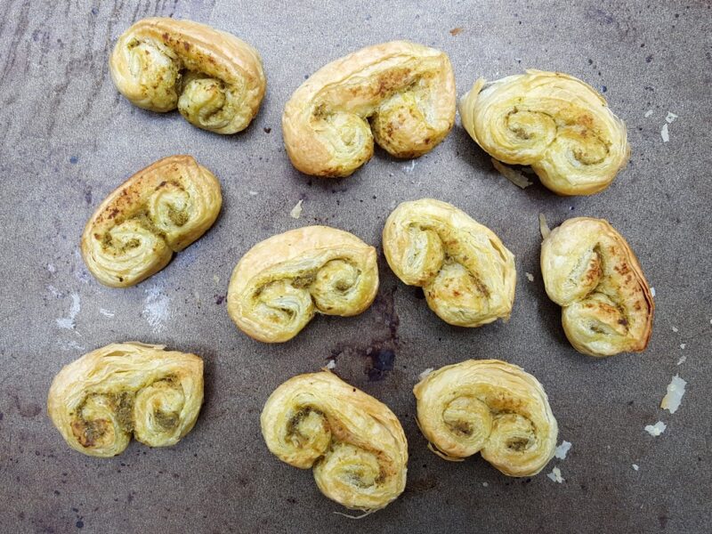 Easy pesto palmiers